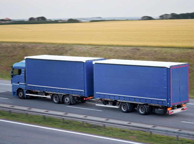 Transporte de carga fuera de gálibo en Baena y resto de Córdoba